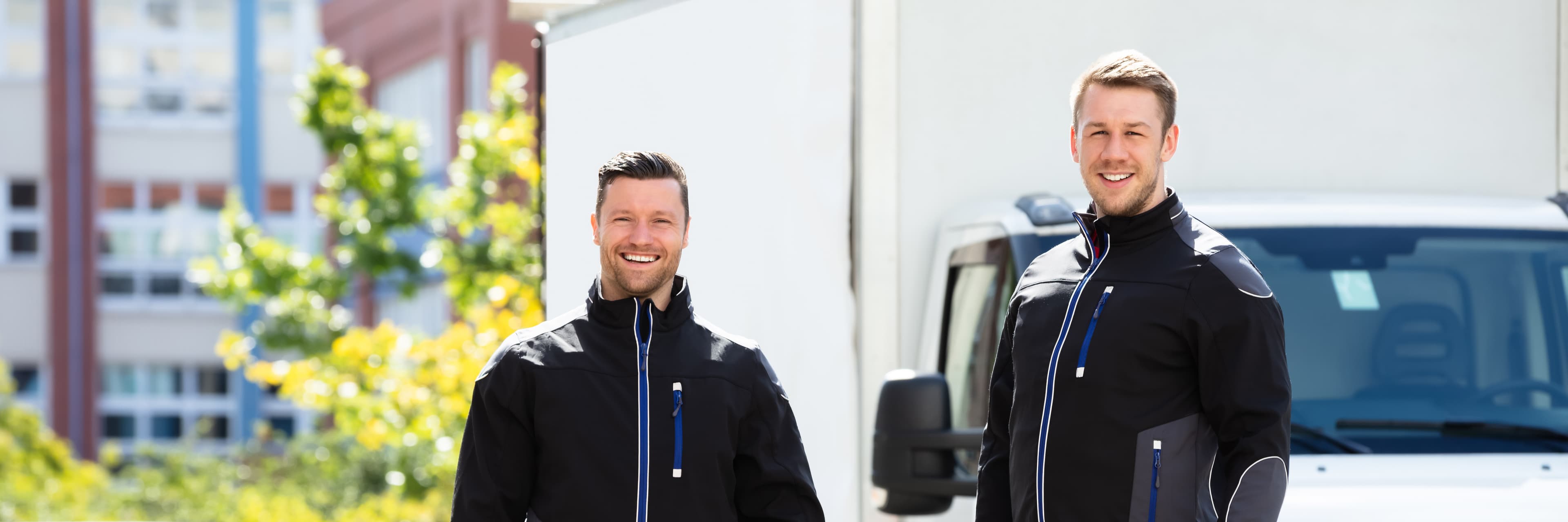 Noohi crew van staged for an SFV install morning